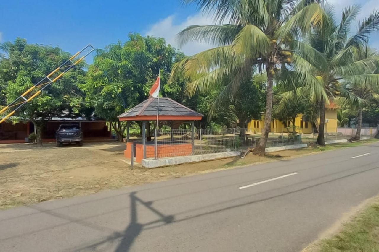 Cilowa Aa Bungsu Syariah Balekambang Ciletuh Sukabumi Redpartner酒店 外观 照片